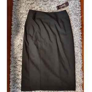 ▪🏃2/$25▪NWT▪Fitted black pencil skirt